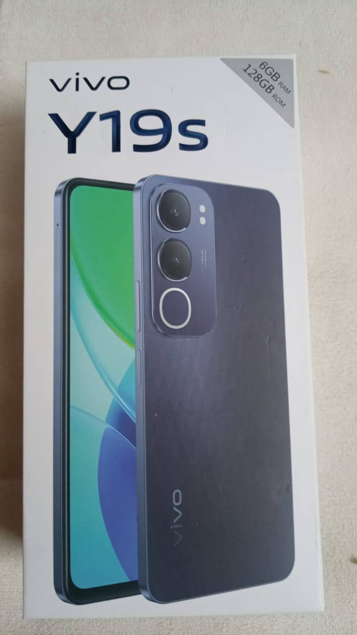 جهاز فيفو فقط مشتغل حتى سيمكرت ممخلي بي للبيع 
السعر ١٣٠ الف مكاني بغداد الرشاد 
***********
