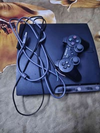 بلاي ستيشن ٣ • يدين ٢ • مكان كمالية