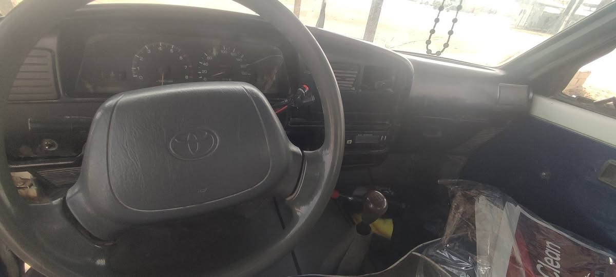 بيكم تويوتا موديل ٨٩ سياره جاهزة 
هزة جديده 
تحويل مباشر باسمي 
سياره خير من الله 
مكانها بغداد سعرها ٣٧ وبيها مجال للشراي 
ما متواجد عالفيس إلي تفيده يخابر 
***********
