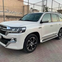 * الموديل: 2021 * الفئة: GXR * الممشى: 54,000 كم * اللون: أبيض * المحر...