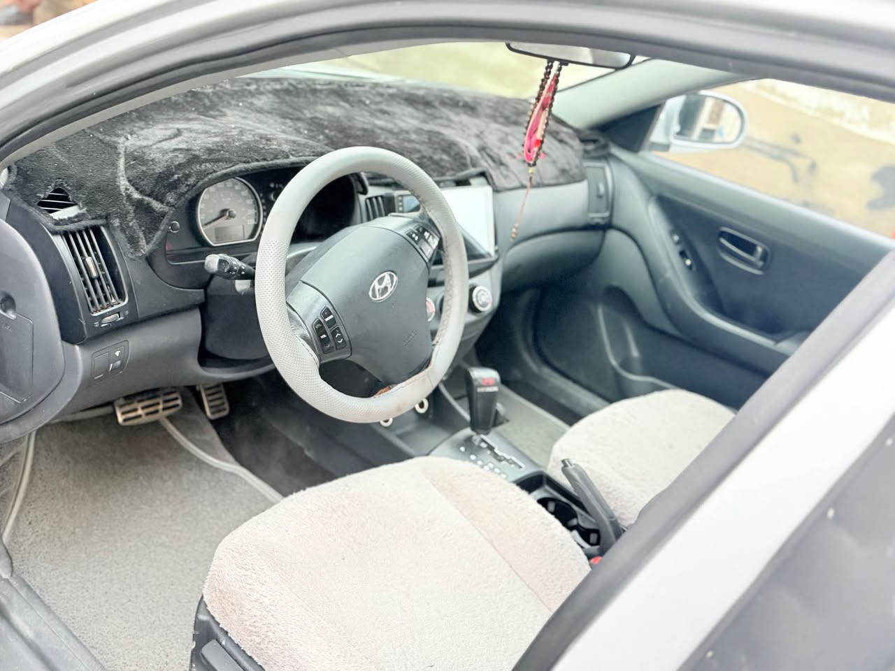 بـسـم الله 
النترا ٢٠٠٨ براوة رةساسي
سلايد
 كوشن هيتةر 
تةعديل سورعة 
سةيارةكة مةسرةفي نية حيزام نية من بةحيزام دةي فرؤشم سةقفي سبوغ نية 
سعر ٥٠ گةلا قوفلي
*********** كالار, السليمانية
