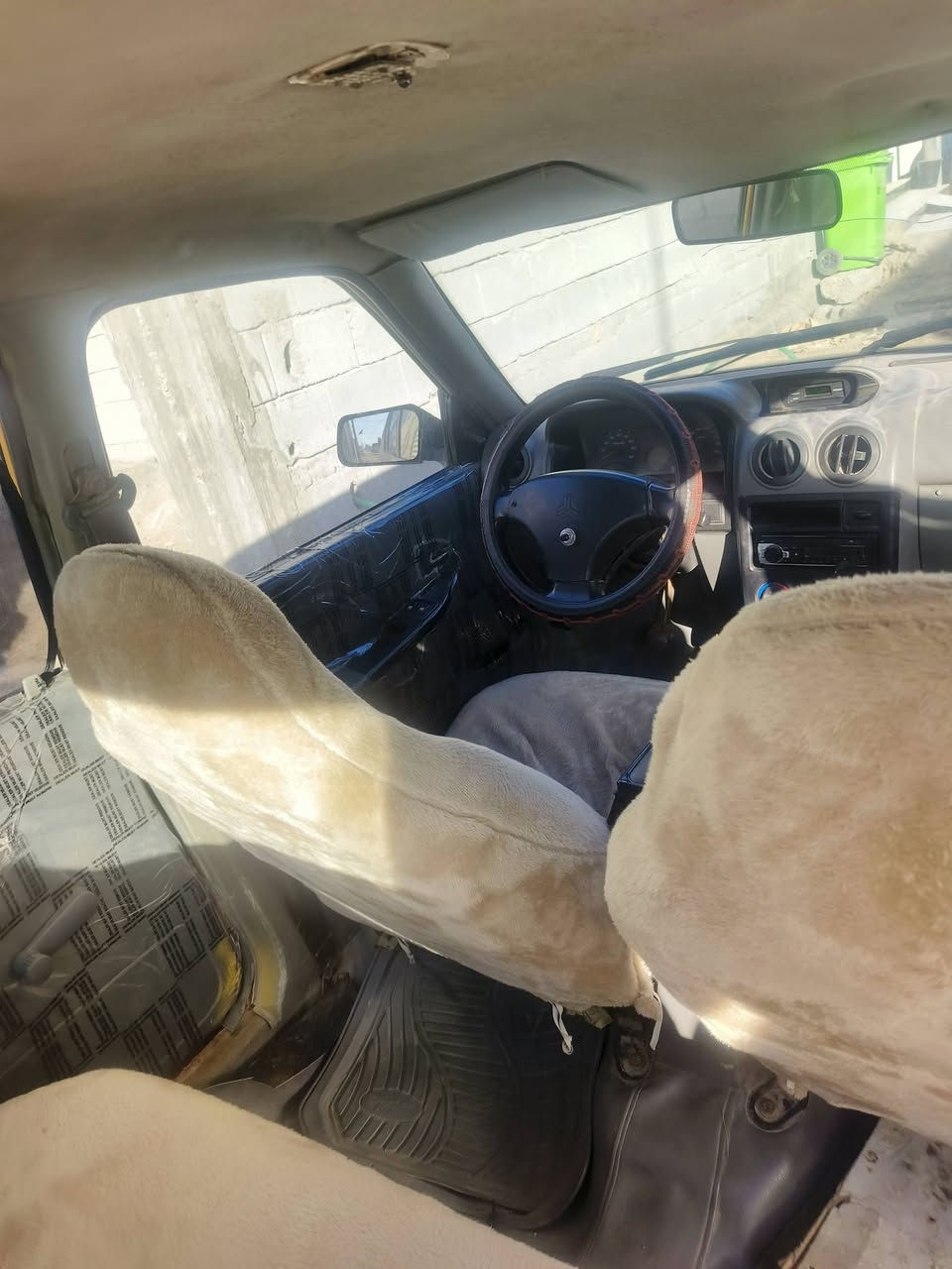 السلام عليكم سايبه للبيع مديل 15 مكينه كير جدد تبريد ثلج سنويه لل28 مصفره هيئه وغرامات راعيه يمي تحويل ثاني يوم السياره كامله من كل النواحي كبل للشارع السعر 28 وبيه مجال قليل مكاني بصره ***********هذا رقمي واني خادم
