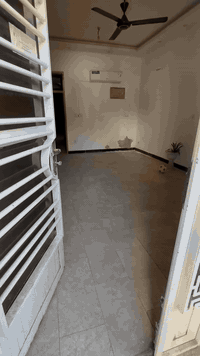 بيت للايجار
مساحه ٩٠ متر طابق ارضي
يرهم للعوائل او للشركات او للموظفين
للتفاصيل اكثر
***********
