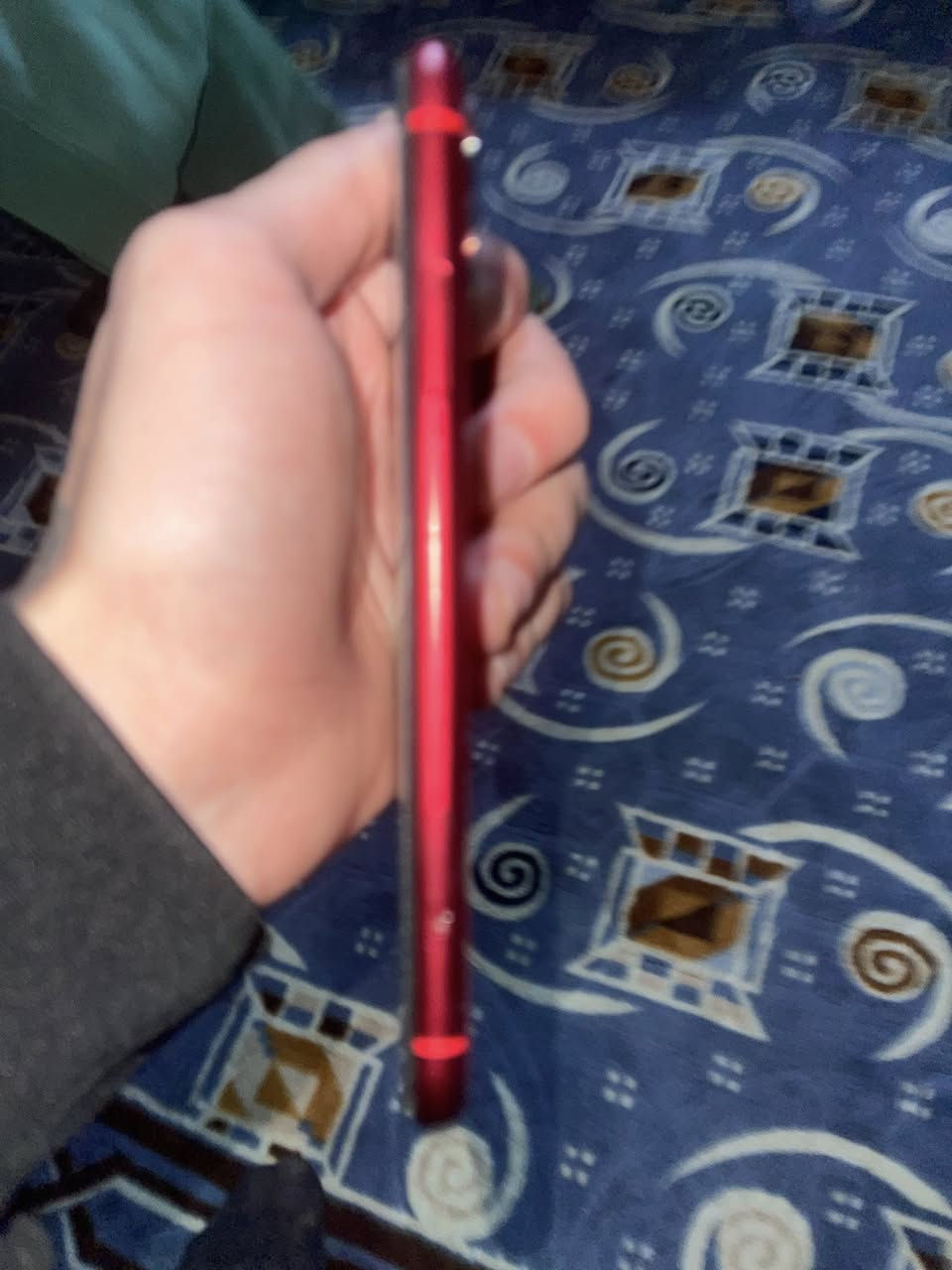 لبيع  أيفون 11عادي نظيف بس مرفوع بطارية السعر على الخاص ***********  واتساب
