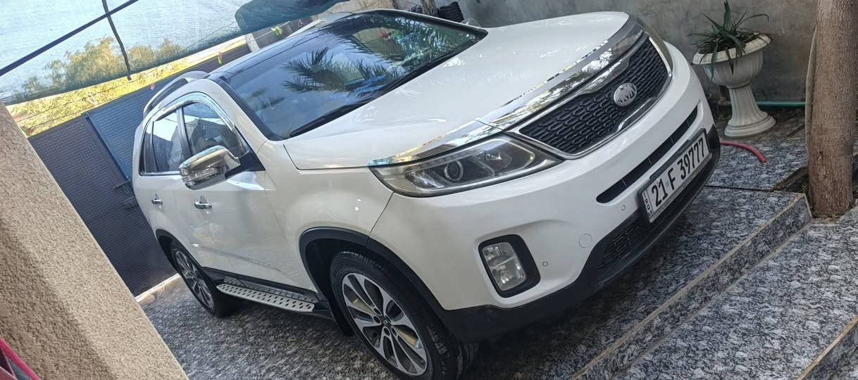 سورنتو خليجي ٤بستم مديل ٢٠١٣شكل ٢٠١٥ أمامي خلفي لدات سياره كامله مابيه نقص بنورامه فول ماعده  البصمه ٧ راكب ٣ قطع تبريد منظومة تبريد جديد شاد مواصفات معروفه اتصل ***********
