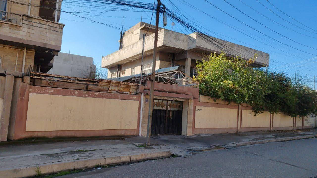 🏦 عروض مكتب دعاء الخير للعقار 🏦
الدار للبيع في حي العربي مساحة ٥٧٠ م 

الواجهة ١٩ م العمق ٣٠م ركن عل سايدين 

 عرض الشارع ٣٠ م الاتجاه شروق شمال 

موقع حي العربي عل سايدين مقابل الألبان 
🏦 الستفسار مراجعة المكتب او الاتصال على الارقام الاتية
***********
***********
***********                                           🏦
