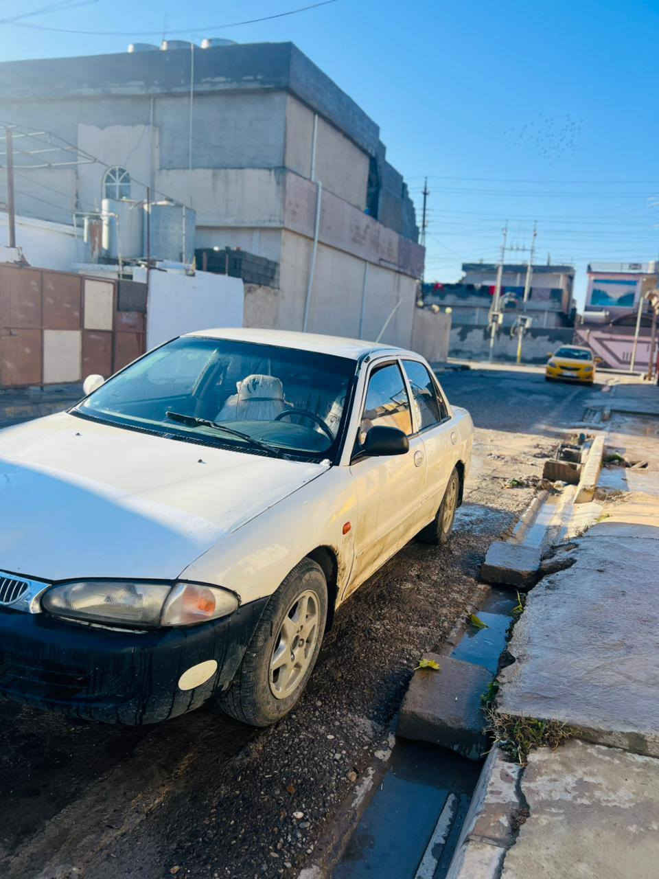 بروتون 2004  للبيع – نواب ضباط 🚗
🔹 الوصف:
▪️ رقم بغداد
▪️ كشر شوف العين
▪️ غرفته جديده 
▪️ تبريد – تدفئة شغّالة
▪️ محرك شرط كير شرط
▪️ اقتصادية جداً بالبنزين
▪️ صدر جديد
▪️ ستيرن جديد

💰 سعر 18$ وبيها مجال
📍 العنوان الحويجه الحي العسكري
📞 للتفاصيل التواصل على الخاص او الاتصال
***********
