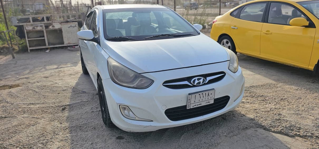 اكسنت ٢٠١١ خليجي 
مكينة ١٦٠٠
كير مكينة صدر تبريد نظيف
مكفولة من الضربة فقط ربع الجاملغ الامامي فقط
مكانها بغداد ابو غريب السعر ٩٧
***********
