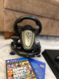 بلا ستيشن فور  مع 2 جوستك  واقراص العاب 2  دركسون كامل  للبيع لسعرر خا...