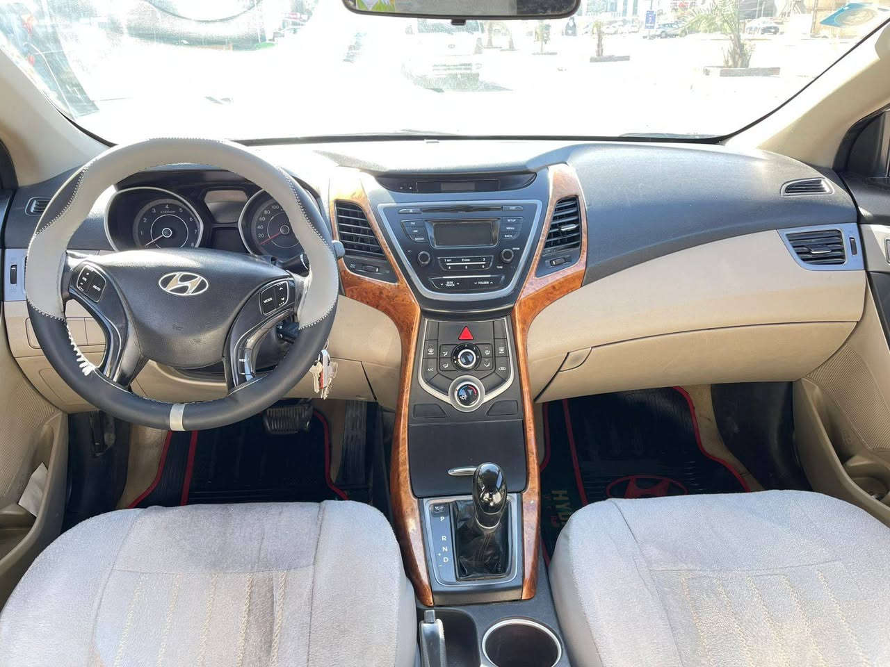 هونداي النترا خليجي 2015
ماشيه 200 وقابل للزيادة
مصفره هيئة زائد غرامات
محرك 1800 كير AT المكينة مبدل كاز كيت
سعر 110 وبيهة مجال بسيط للشراي 
***********
