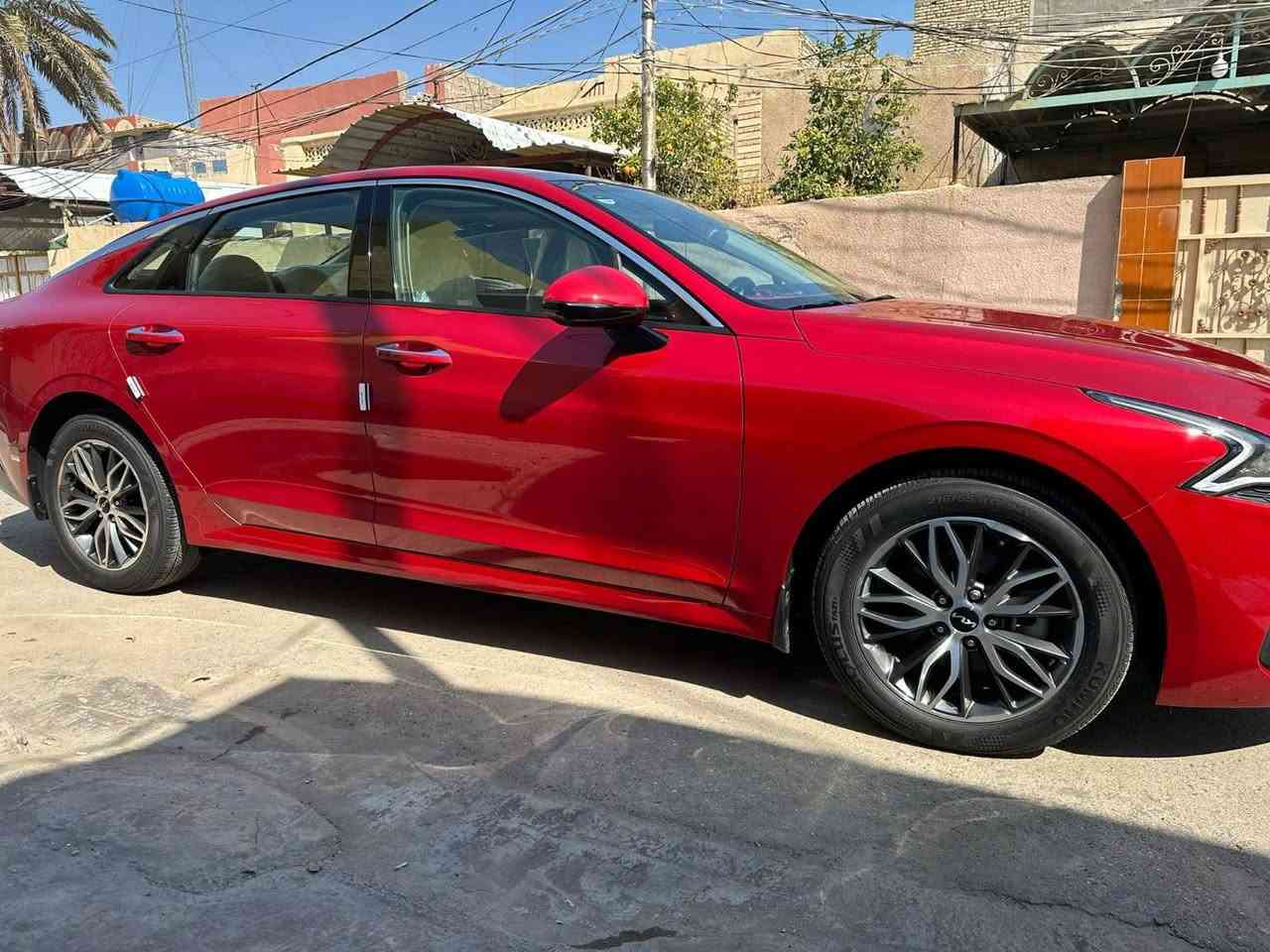 ‏ كيا كي فايف (k5) 2023 فول
بانوراما1/1 
(السيارة مغلفة بأفلام حماية ppf) 

الموديل : 2023. (خليجي ) .
المحرك : 2.5 . 4سلندر
  ماشيه9الف
الضمان: kia nim 
الارقام : اربيل ب اسمي تحويل ثاني يوم  
 المواصفات
4 كامرات
دشبول ديجتل
كشنات خزن ميموري
داتا شو 
فتحة سقف(بانوراما)
دخول ذكي(بصمة) +تشغيل عن بعد
شاشة اصلية +كاميرا +حساسات
المصابيح الامامية زنون+LED
المصابيح الخلفية LED
مقاعد تدفئة تبريد
مقاعد جلد+كهرباء
سايد بريك بصمة
اوتو هولد
محدد سرعة
فول تحكم ستيرن
درايف مود
مري كهرباء

السعر: 230 وبيها مجال بسيط جداً

العنوان: ديالى بعقوبة التحرير

‏للأستفسار: ***********
