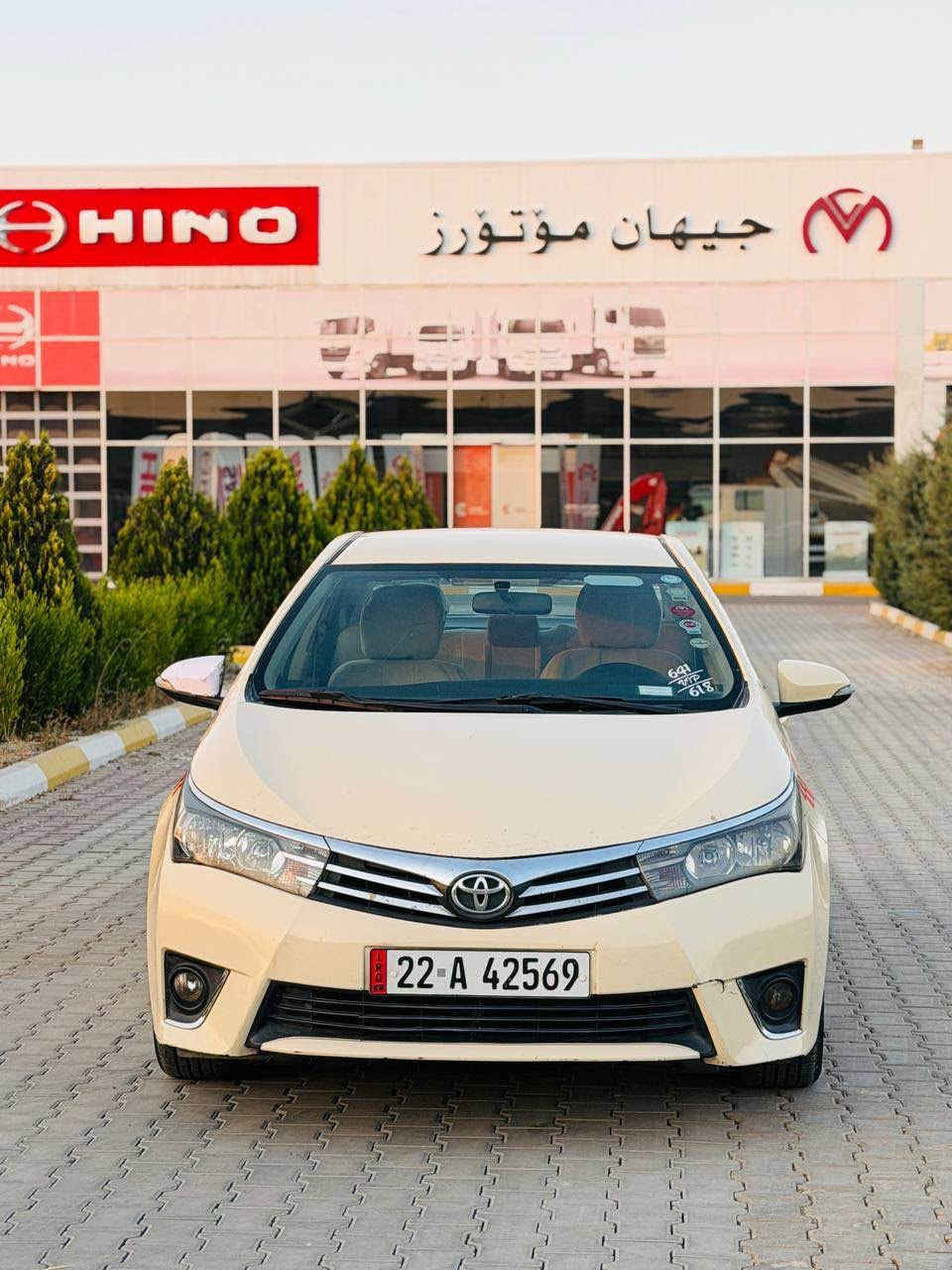 تۆیۆتا کۆڕۆڵا 2014 بیلاد تەکسی گێڕ تۆماتیک 
مەکینە گەورە سەیارەکە کلینە تەنها 8 پەڵە ساردی هەیە
گێچی گۆڕاەوە ناو فۆڕمیکای بۆ بەستراوە تەبریتی کراوە بە لەمس ڕەقەم و سەنەوی نوێیە  سەیارەیەکی تابڵی خاوێنو بی مەسروفە 
نرخ 163 وەرەقە 
ژ.م*********** أربيل, العراق
