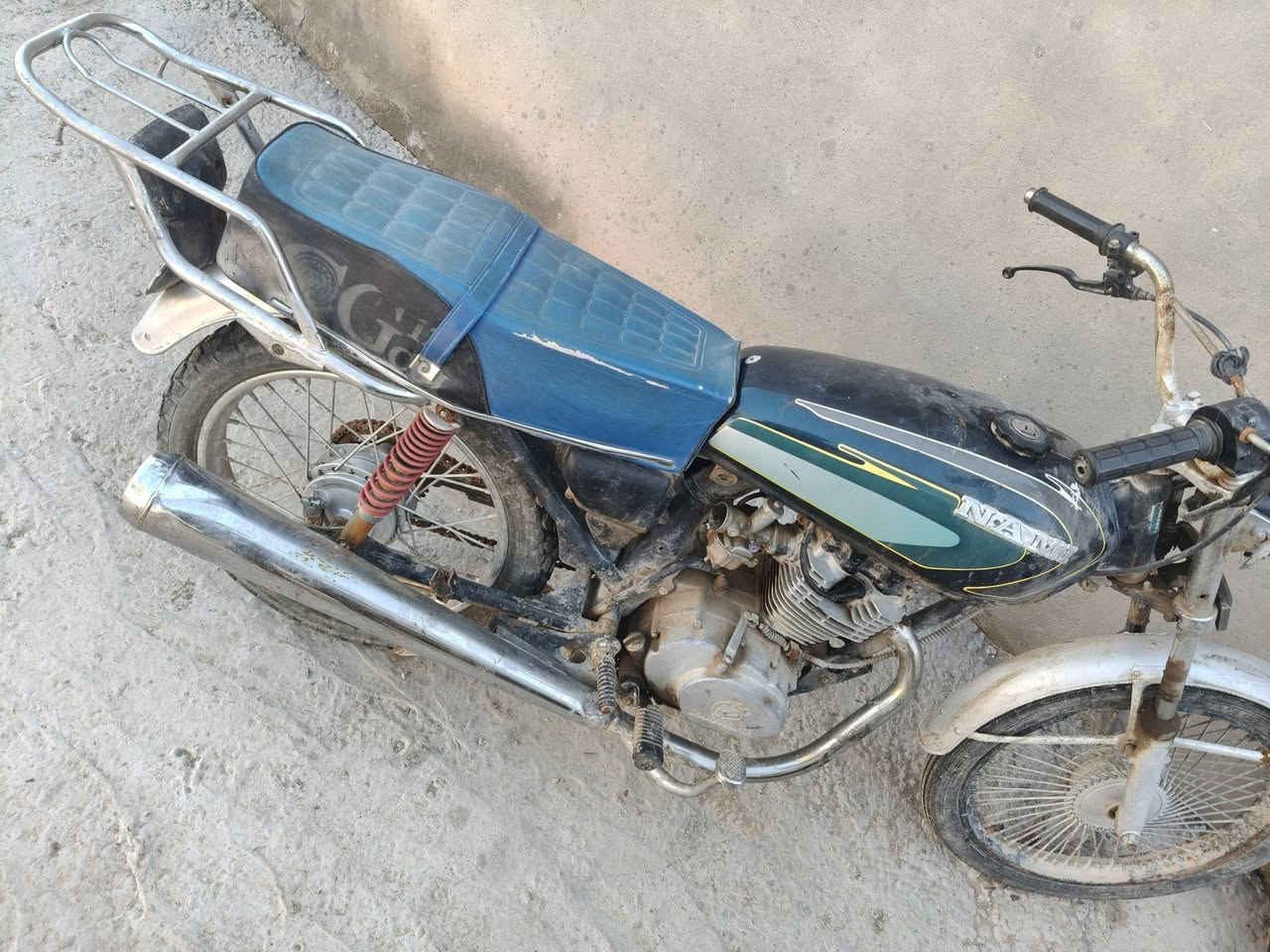 السلام عليكم دراجة لبيع كلك عاطله المكينه يرادلهه كور لن مكان بلك  مسحوك يعني شي على شي كوم حديد المكان الديوانيه السنيه 150وبيهه مجال ***********
