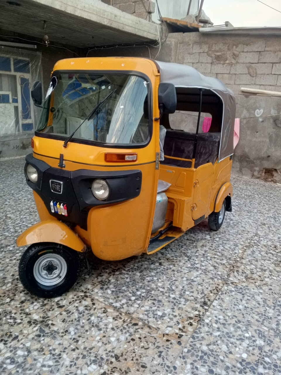 سلام عليكم تكتك البيع 21شهر 6رقم وسنويه مكفوله من ضربه وصبغ   مكاني نهايت حيور سبع  قصور شارع أبو علي سعر 7وربع  شراي ينتصل ويدلل الهاتف***********
