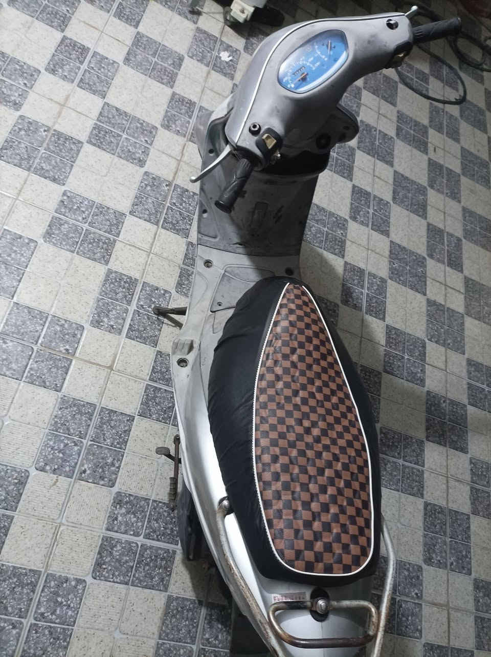 السلام عليكم ماكس منغولي للبيع ماصاله شهرين ونص من نازله رمبه نضيفه شلعه ومعدل دراجه خرسه  كلشي شغال بيه هندر سلف كهربائيات كله شغاله مناقصه شي كلش نضيفه شوفت عينك السعر 870 وبيه مجال حك الجيه مو شراي لا تتصل   الرقم *********** متواجد. بس على الخط مكانه بابل.......
