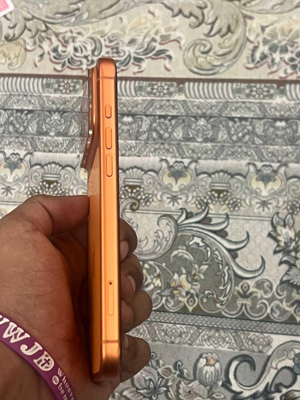 سلام عليكم ايفون 17 برو ماكس 
iPhone 17 pro nax
بطارية 🔋 97
ذاكرة 256
التلفون شريحة سيم كرت 

التلفون نضيف ومابيه اي شي فقط هاي الضربة الي بالشاصي كدامكم 
كارتونة موجودة شاحنة موجودة فقط 
قيم وذا يناسبني سعرك نتفق مكاني بغداد شارع فلسطين .. خلي سعرك بالتعليقات او تراسلني متواجد واتساب ورقم ***********
