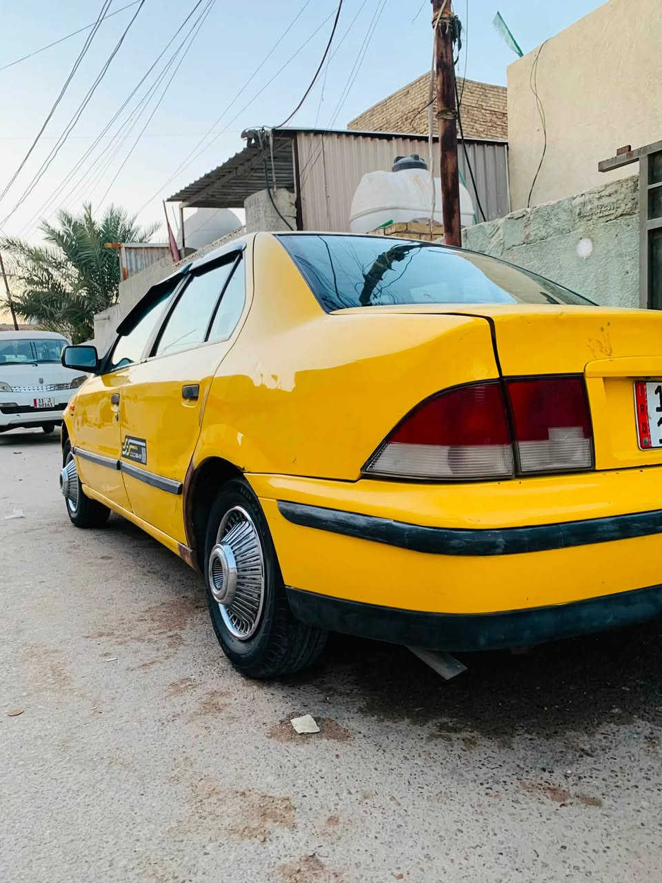 السلام عليكم سمند ٢٠٠٩ رقم بغداد دولي بسمي سنويه جديده مصفره هيئه وغرامات سياره جاهزه وخير من الله بيها بنيد صبغ وباب السايق نصه والباقي خير من الله كير ومحرك مكفول تبريد شرط ثلج تخم تاير جديد صدر جديد غرفتها جديده دوشمه كشنات وتنته وأرضيه سياره جاهزه ونعمه مال شغل السعر ٢٦ وبيها مجال قليل الشراي يتصل ما متواجد مكاني بغداد ***********
