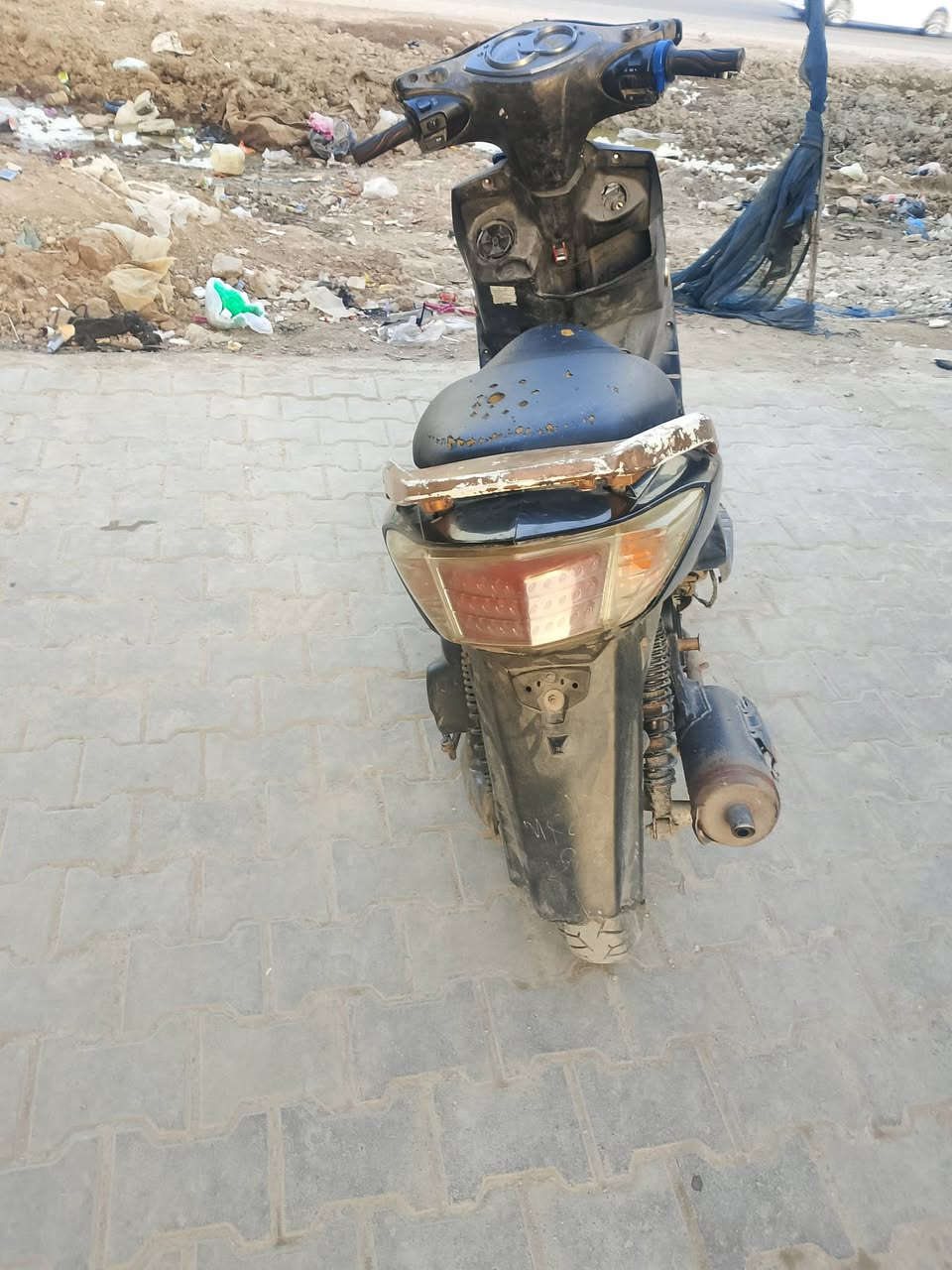 السلام عليكم سكنس فحل
ناقصة بس بجم كهربائيات كلة شغال
سلف هندر تشتغل معدل 95 صافي شلعة حلو 
السعر 400 وبيهة مجال للاستفسار ***********
