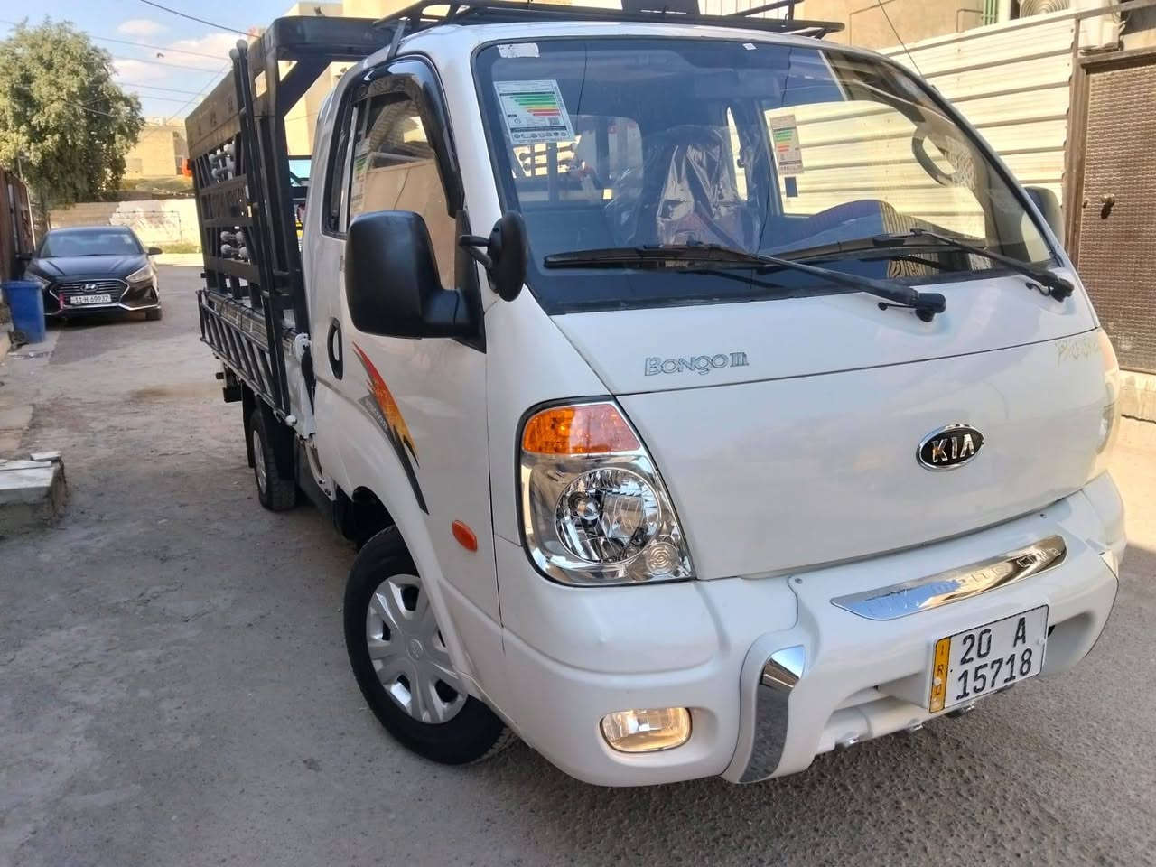 سلام عليكم كيا بنكو 2007  رقم  نكليزي باسمي مكينه 2700   مكينه وكير وكسن نضيفه  شاصي مكفول بيهه مكانات صبغ بسيطه  السعر 85 مكاني بغداد رقم الهاتف ***********
