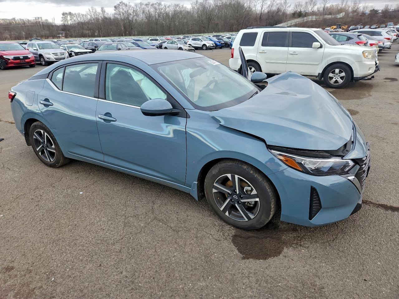 السلام عليكم.
نيسان سنترا 2024
 ماشيه 2000
واصله للميناء ب75
للتواصل ***********
