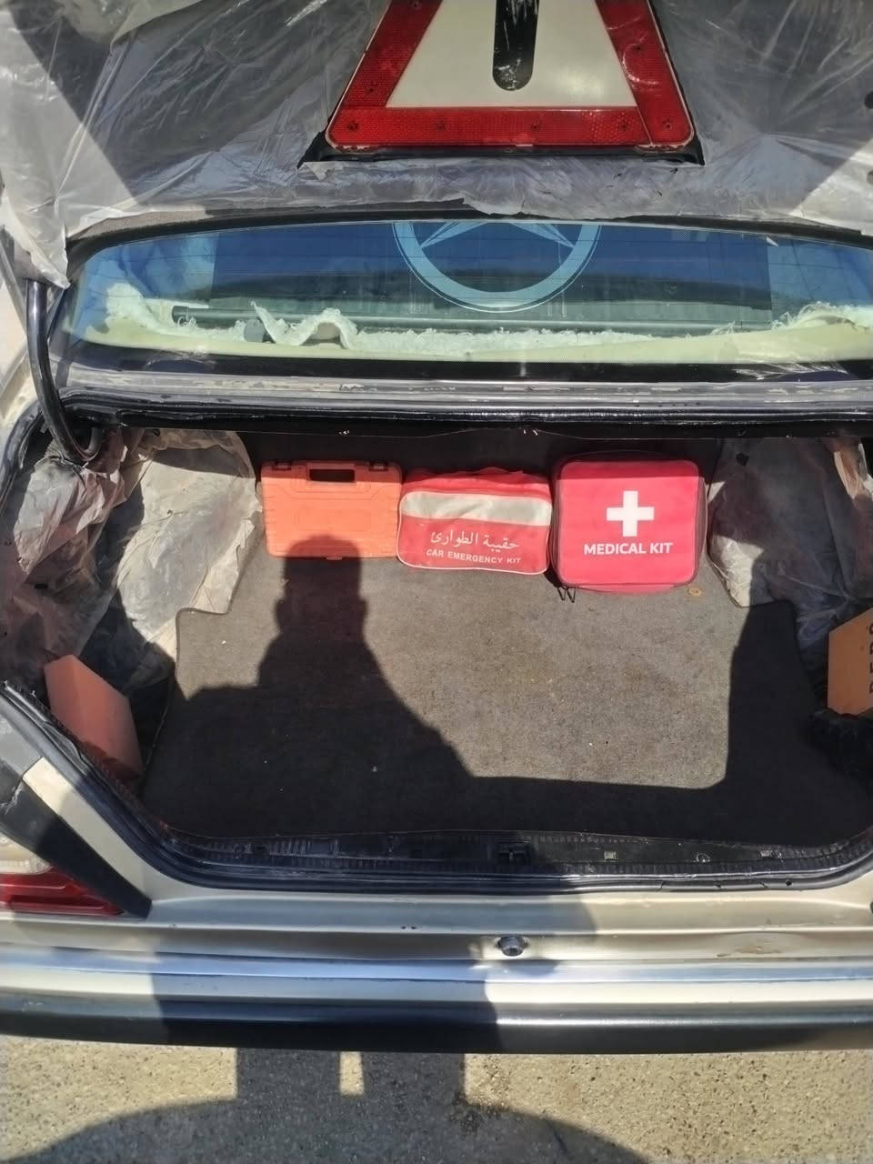 السلام عليكم
مارسيدس دب موديل ١٩٩١ رقم بغداد انكليزي صاعده هزه تخم تاير جديد حداده جديده كير ومكينه مكفوله ففيتي 3000 كهربائيات جاهزه 
واسط _الكوت
*********** 
***********
سعر ٤٧ وبيه مجال
