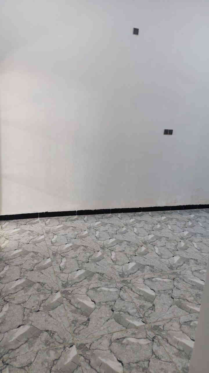 دار زراعي للبيع 
منطقه حي الشهداء الاول 
مساحه 100م واقع حال 140م 
شارع 15م 
يتكون البناء من طابقين 
الارضي غرفه + استقبال +مطبخ + صحيات 
بناء مسلح 
الثاني غرفتين مع صاله بناء عكاده
السعر 62 مع المجال 
للاستفسار اكثر مراسله الصفحه 
او اتصال ابو احمد 
***********
***********
