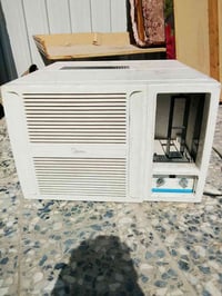 مكيف مديا طنين البيع شغال على الفحص  بغداد الدوره 07761563339