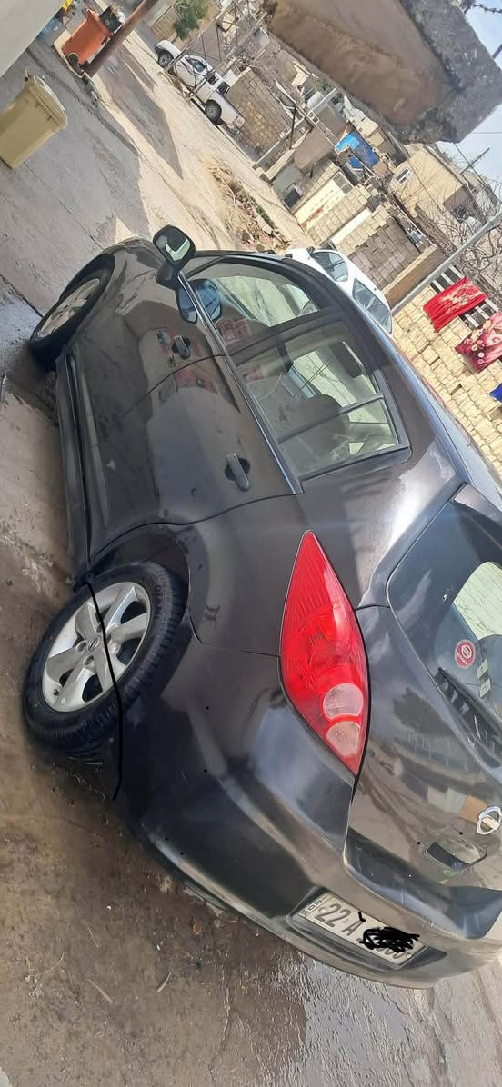 نيسان فيرسا بصمه ويل  كه ب بيلادي سه نه وي به سه ر نه جووه به ناوي خومه سئ پارچه ي بيشي بوياغه كه ميك لاي سياق كرتيتي. زور خاوين و بي مصروفه گئرو مكينه ي به شه رته مشته ري ني تلفون مه كه *********** أربيل, العراق
