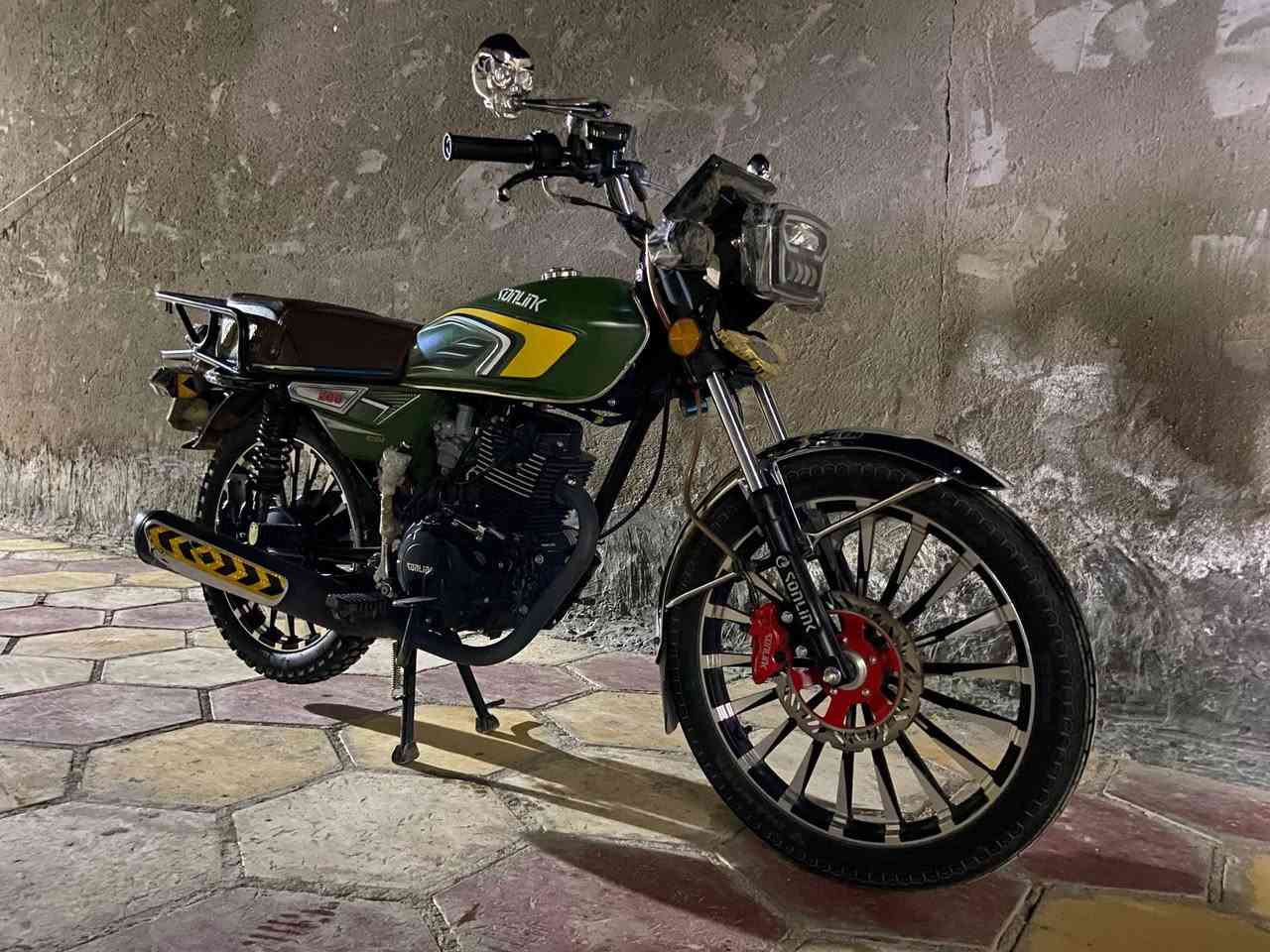 دراجة سونك موديل (2024) حجم المحرك «200cc»«خمس كير» مكفوله  سعت الخزان «14 لتر» مع شاشه العداد كهربائيات الدراجة شغاله كلهى سلف وهندر دراجة سريعة وما تصرف بانزين نضافه
دراجة 100% بريك امامي وخلفي شغاله لايت عالي وناصي


**إذا كنت صاحب هذا الإعلان وتريد حذفه لأي سبب، رجاءا أرسل رسالة إلى الدعم الفني**