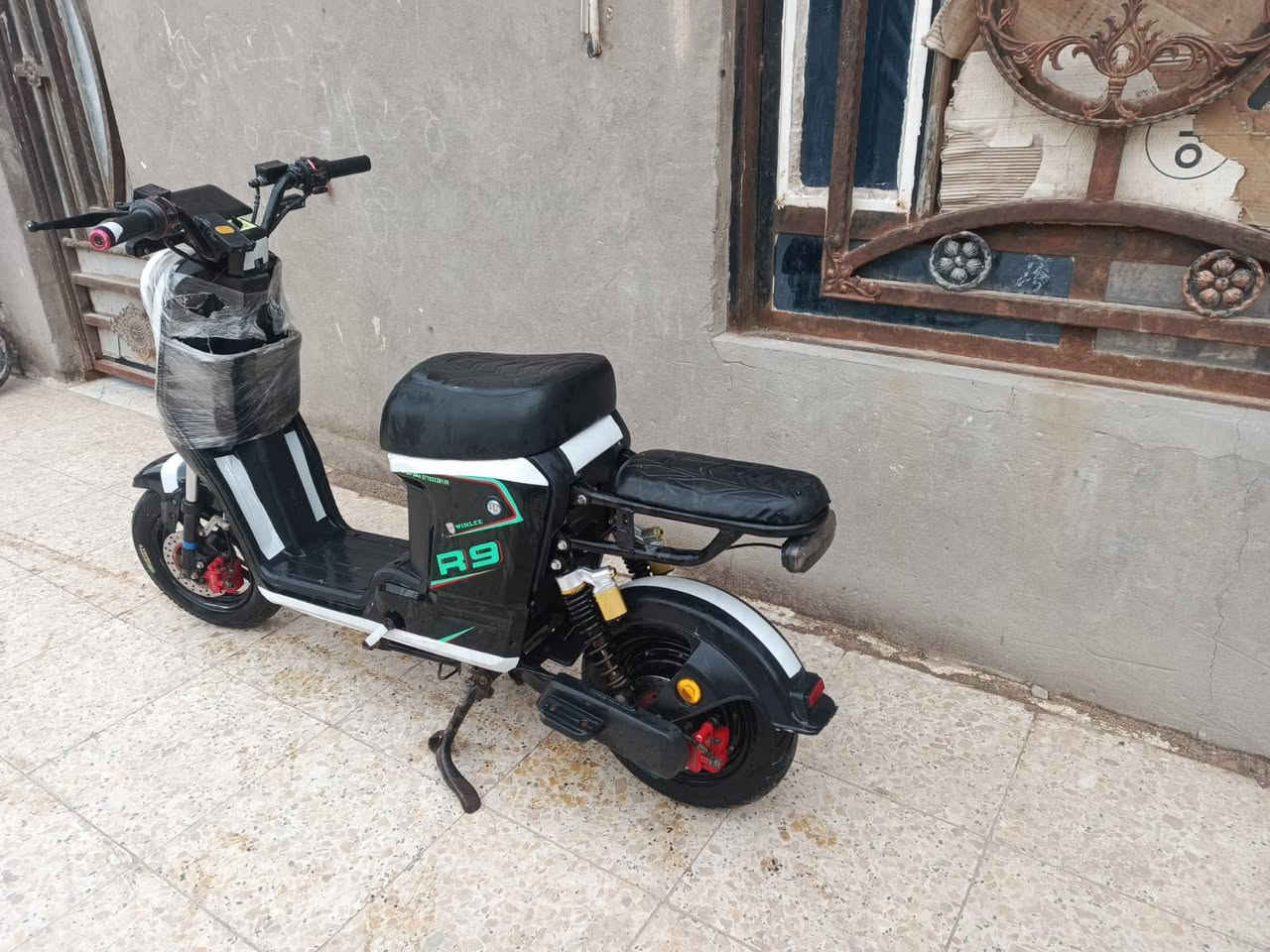 سلام عليكم دراجه شحن للبيع نضيفه مديل 25 بطارياته جديده بطاريات 22 امبير جدد شرط الفحص    الدراجه كله شغاله السعر 350مكاني بصره الطويسه قرب فلكت العروسه ***********
