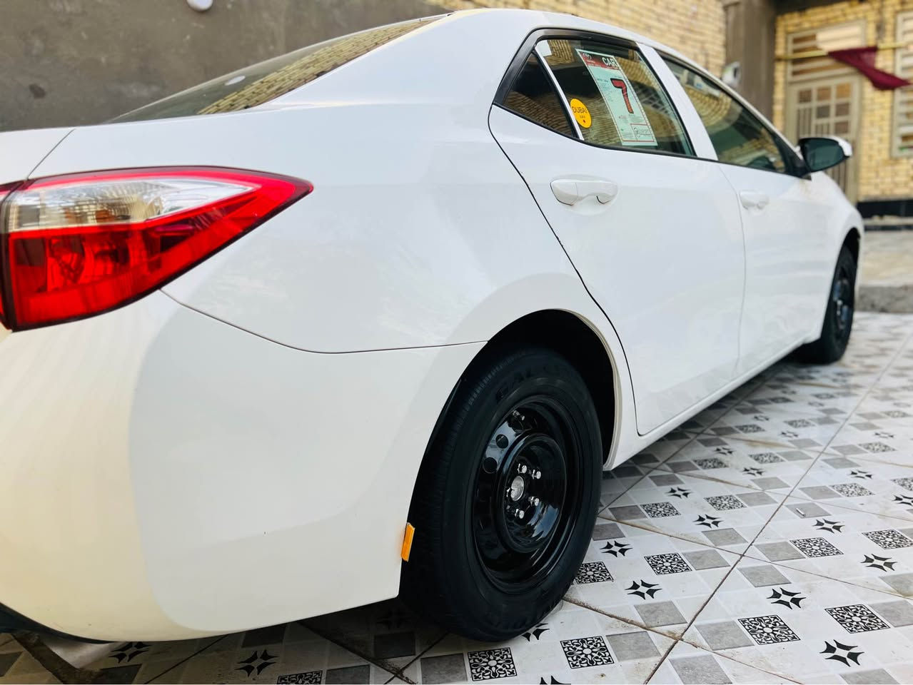 السلام عليكم 
***********
للبيع كورلا 2014 وارد امريكي 
ماشيه 130 
بيها تبديل جاملغ امامي اصلي وصبغ مقدمه البنيد شي بسيط فقط ولباقي مكفوله لغود شواصي برانكيت بدنه  بدون فتح برغي 
مكينه 1800 ناعمه وبرغي مامفتوح بيها 
كير وحداديه وتبريد وتدفئه كلها جاهزه ماعوزها شي 
داخل بيجي لونين 
مثبت سرعه 
مانع انزلاق  
لايتات عالي ناصي زنون 
شاشه وكامره بلادي 
رقم ذي قار حره  مداور ثاني يوم 
سياره بلاديه وماملعوب بيها 
مكانها ناصريه مركز 
*********** ناصرية, ذي قار
