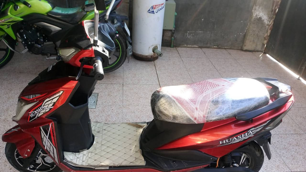 السلام عليكم
دراجه شحن هيوشه
موديل 2025

دراجه تحمل ٦ باتري

٣سرعات
دراجه نضافه مثل ما موضح بالصورة وشخوط مامؤثر عليها كسور بسيطه

وياها ٣مفاتيخ و بصمه

نضام R
سعر 450
مكاني رمادي خمسه كيلو


**إذا كنت صاحب هذا الإعلان وتريد حذفه لأي سبب، رجاءا أرسل رسالة إلى الدعم الفني**