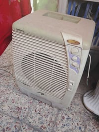 كومفيرات شغالات سعر الوحده 50رقم 07782227791