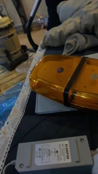 خوذة • فدرالية • أصفر