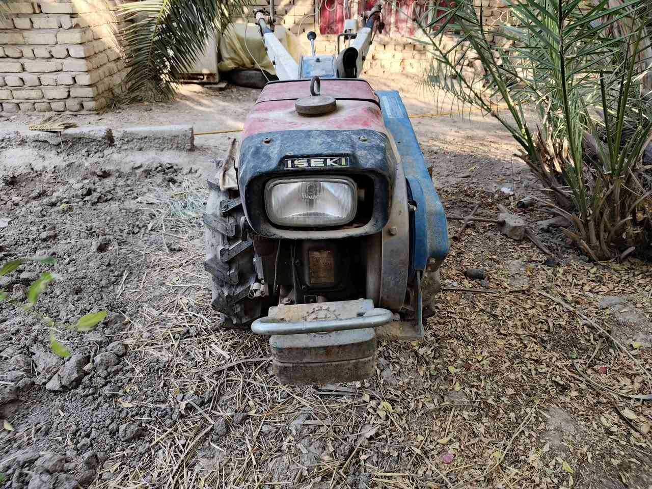 السلام عليكم ورحمة الله وبركاته
كاروبة مكينة ياباني شغالة من أول هندر 
اشتريته العام وما اشتغلت بيها مكينة نظيفة 
تفيد للبساتين
مكانها السماوة
للاستفسار ‏‪***********‬‏
