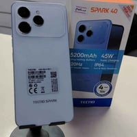 تكنو سبارك 40  ذاكره 256 /16g بطاريه 5200 شحن سريع 45W معالج mtk helio...