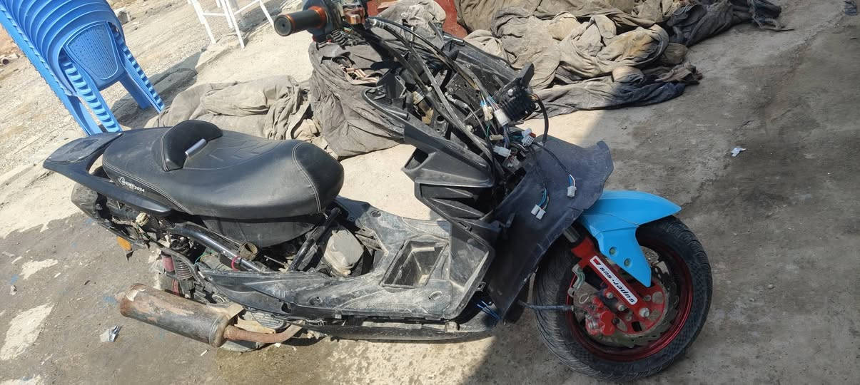 السلام عليكم دراجه للبيع سعرها 100 قفل مكانها ديوانيه ***********
