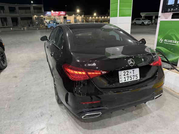 C300
موديل 2024
اعلى فئه الي تجي كشنات تدفئه تبريد وسماعات بورمستر
ماشيه 8 ميل
مكفوله كفاله عامه
رقم وهزه جديده 
دخول جديد للعراق
رقم اربيل جديد باسمي
Amg بلادي 
4 matic

مغلفه ppf ضمانه  مده العمر الاماني
***********
