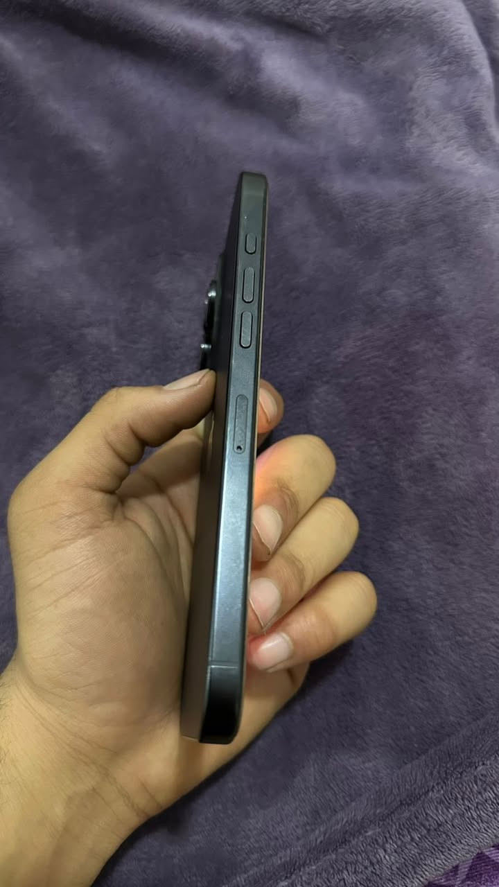 ايفون 16 برو ماكسس 

ذاكره 512

نضيفف. داخل الضمان ضمانه ينتهي. بشهر ال 10

بطاريه 100
مشحون ١٨٨ مره بس 

السعر 1600وبي مجال 

العنوان بغداد الدوره 

***********
