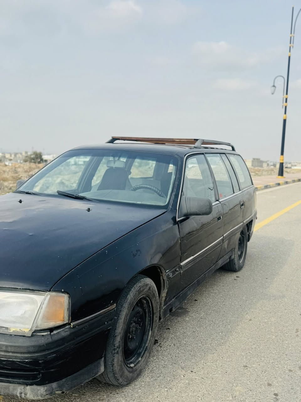 سيارة بأسمي رقم نينوى مكاني موصل الايسر
شرط كير ومحرك مابيها صبغ
سعر27

***********
