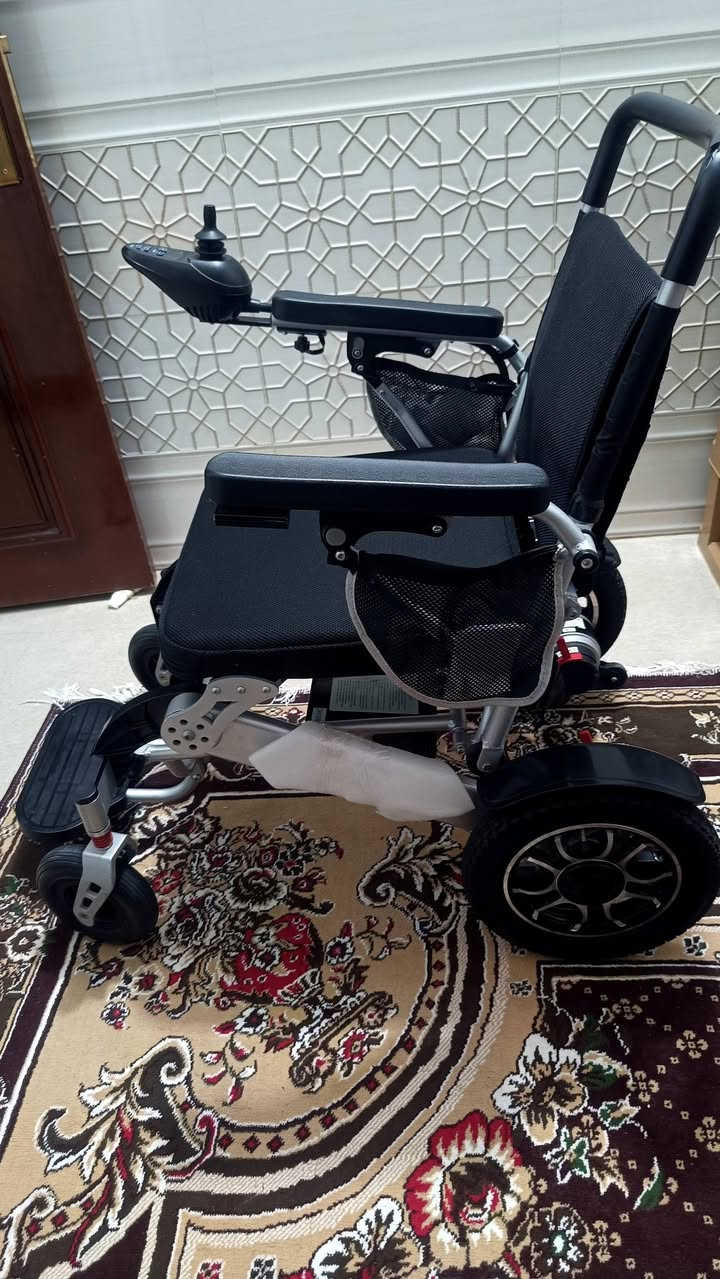 كرسي كهربائي استعمال جدا قليل للبيع مسموح بطائرات للبيع متوفر توصيل لجميع محافضات العراق 
متوفر أيضا كرسي كهربائي الاصحاب الشلل الرباعي يتحول سرير


**إذا كنت صاحب هذا الإعلان وتريد حذفه لأي سبب، رجاءا أرسل رسالة إلى الدعم الفني**