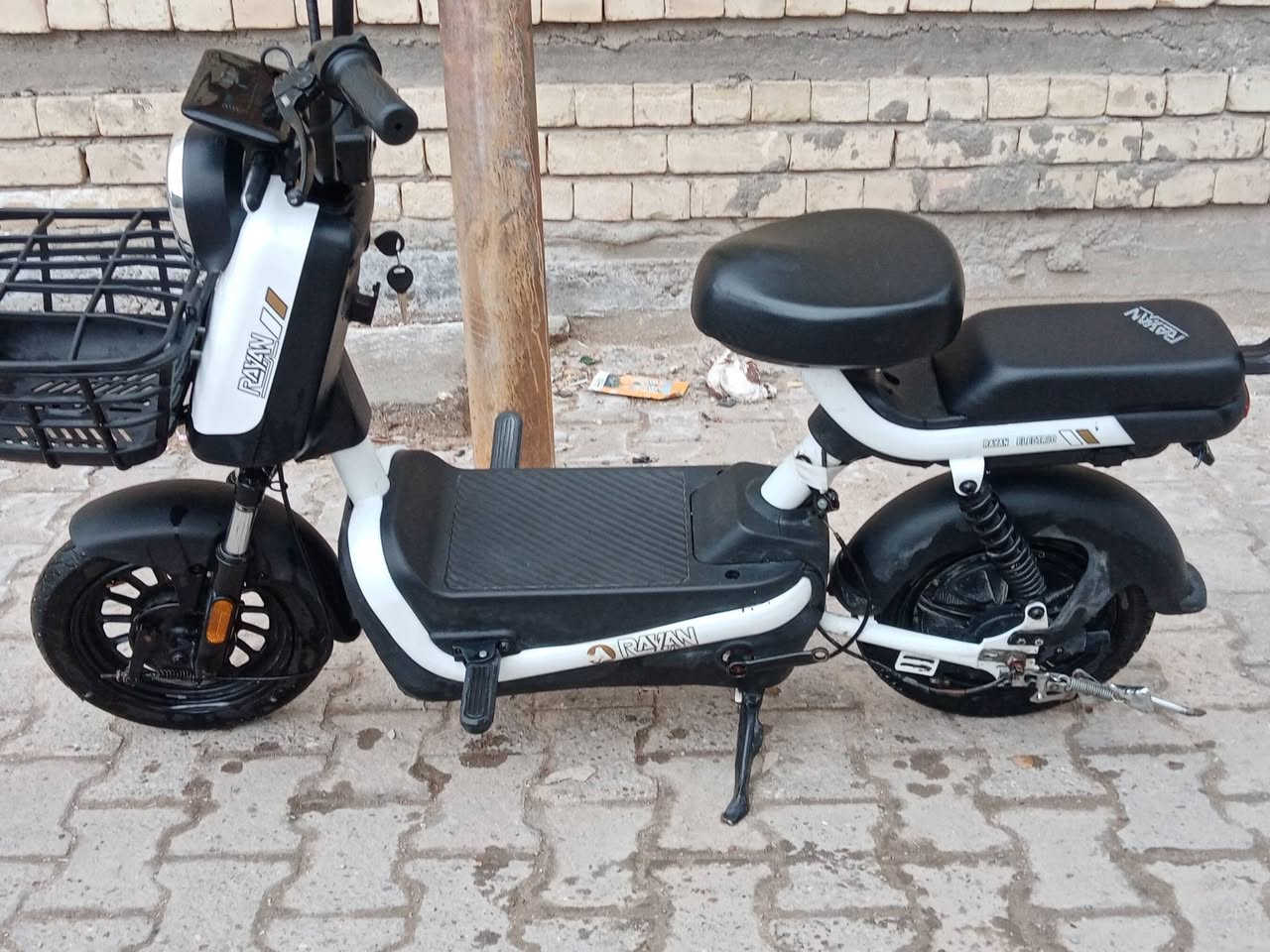 لبيع درجه
دراجه شحن
شركة الريان
نظافة 100من100
3سرع السرعه40
تايرات جدد
اشاير يمنه ويسره
لايت ضعيف وقوي
المسافه50كيلو
السعر 250وبيه مجال
الاستفسار على الرقم
او مروس بR9
***********
