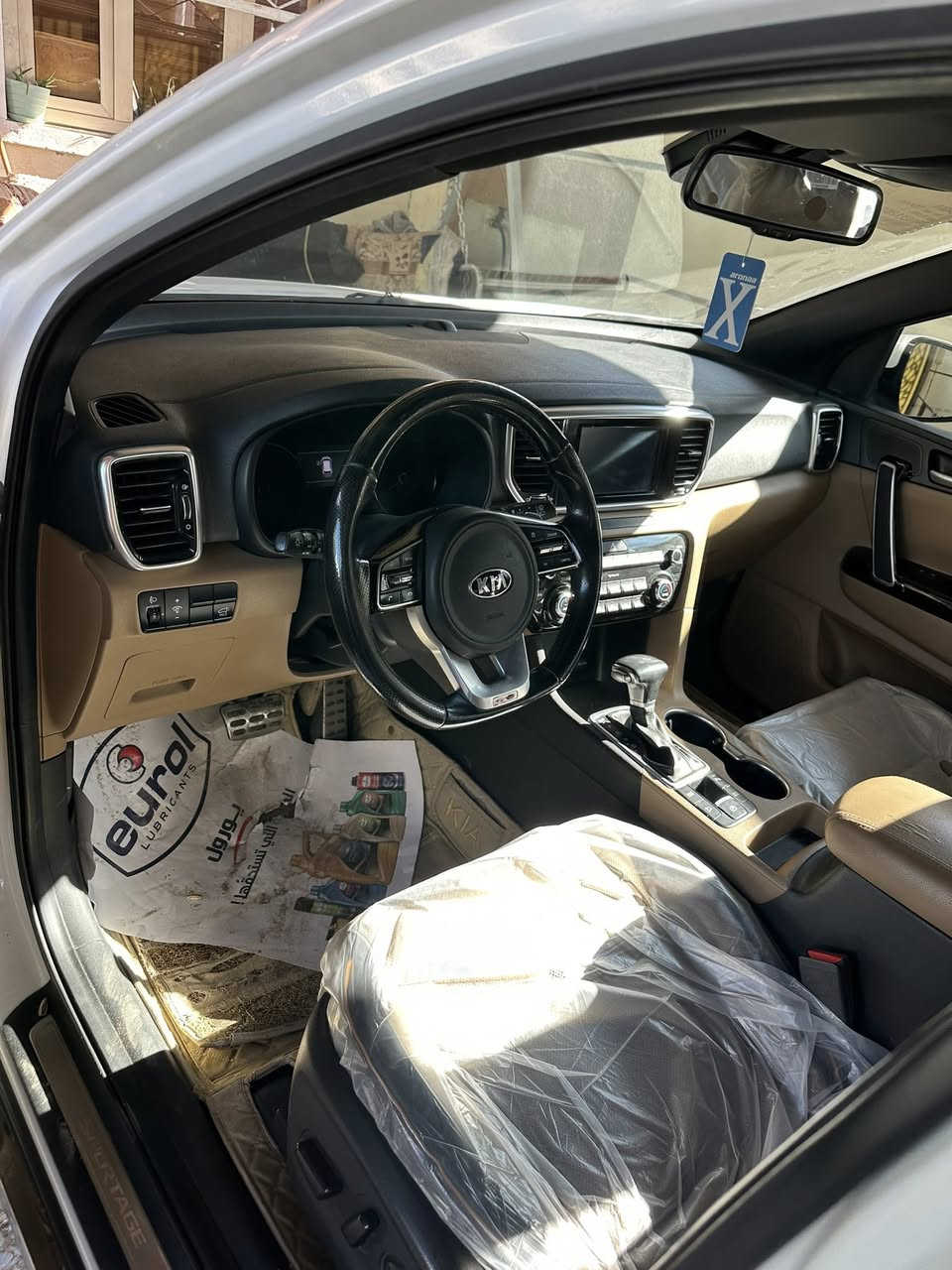 السلام عليكم للبيع كيا سبورتج جي تي لاين موديل 2020 
رقم بغداد نص جاملغ صبغ وشوية بارد مكينة 2000 مكينة وكير كفالة صدر تاير تبريد كلة بشرط العنوان بغداد الكرخ 
ماشية ١٠٢ السعر 193 وبيه مجال رقم الهاتف 
***********
