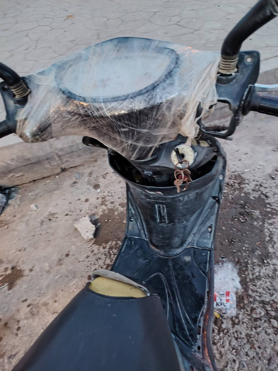 دراجه للبيع شغاله كل نقص مابيها برغي ممفتوح الدراجه نوزل كلش نضيفه بيها نقص الكفر الامامي والواقيه الي فوك التاير الامامي رايدها ٦٥٠ الف مكاني بغداد نفق الشرطه
الاتصال ***********
