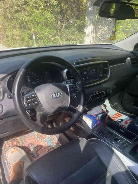 السلام عليكم سورنتو 2020 جيتي لاين الفول مواصفات رقم اربيل باسمي مكفوله كفاله عامه 5 كامرات كشنات كهربائي تدفئه وضعيات قياده المري شفط ونظام R صندوك كهربائي فور ويل اوتو هولد سايد بريك بصمه تبريد 3 قطع محرك 6 سلندر دوس جانبيه فج احمر سعره 280 او بيه مجال بسيط المكان بغداد شارع فلسطين للاستفسار ***********
