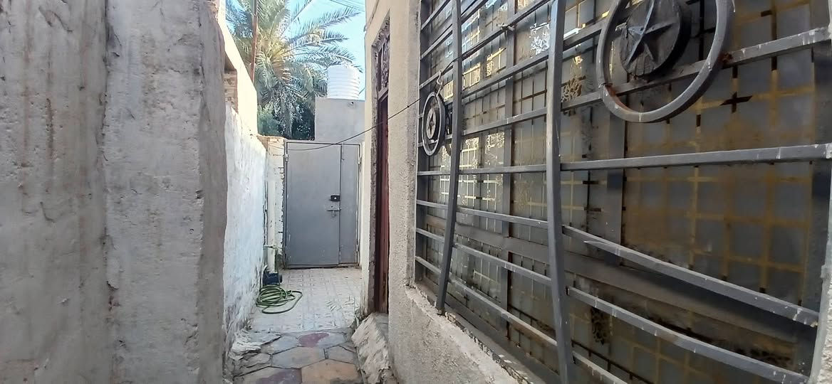اللهم  صل علـّۓ   محمد  وال  محمد  
السَلٱمٌ عـَلـْيگمّ-ۈرحـْمّـٌة ٱللـّہ ﯙبُرگـّاتہ
يعلن   مكتب   الشريفي للعقار 
عن  وجود   بيت  للبيع   الموقع  حي  الجامعه   
المساحه  100 متر   
يتكون   م̷ـــِْن  غرفتين   نوم   وحده  جوه  والثانيه  فوك   
صاله  
مطبخ  
استقبال  
البيت   مرتب    
السعر   30  وقابل   للتفاوظ   
اي  استفسار  
***********
***********
***********
