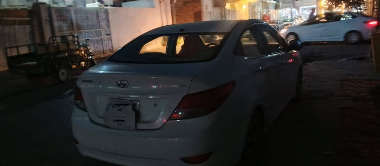 سلام عليكم سياره
للبيع اكسنت هوندا 2015
سيارة حلو مرتبه كدامك 
رقم بغداد رايده125
عنوان راسل عل هذا رقم***********
نجف كوفه
