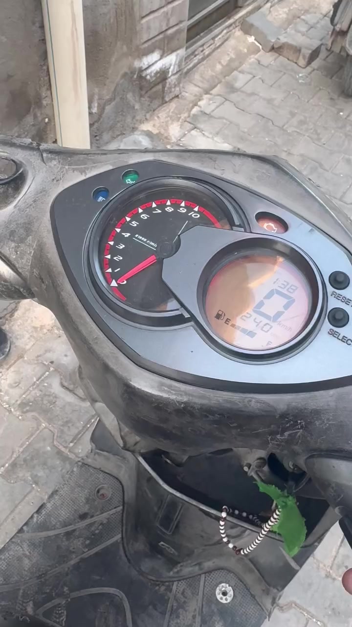 سلام عليكم سكنس فحل كابريتر ابيع كوم حديد سعر 300 وبيه مجال دراجة شغالة
استفسار ***********
