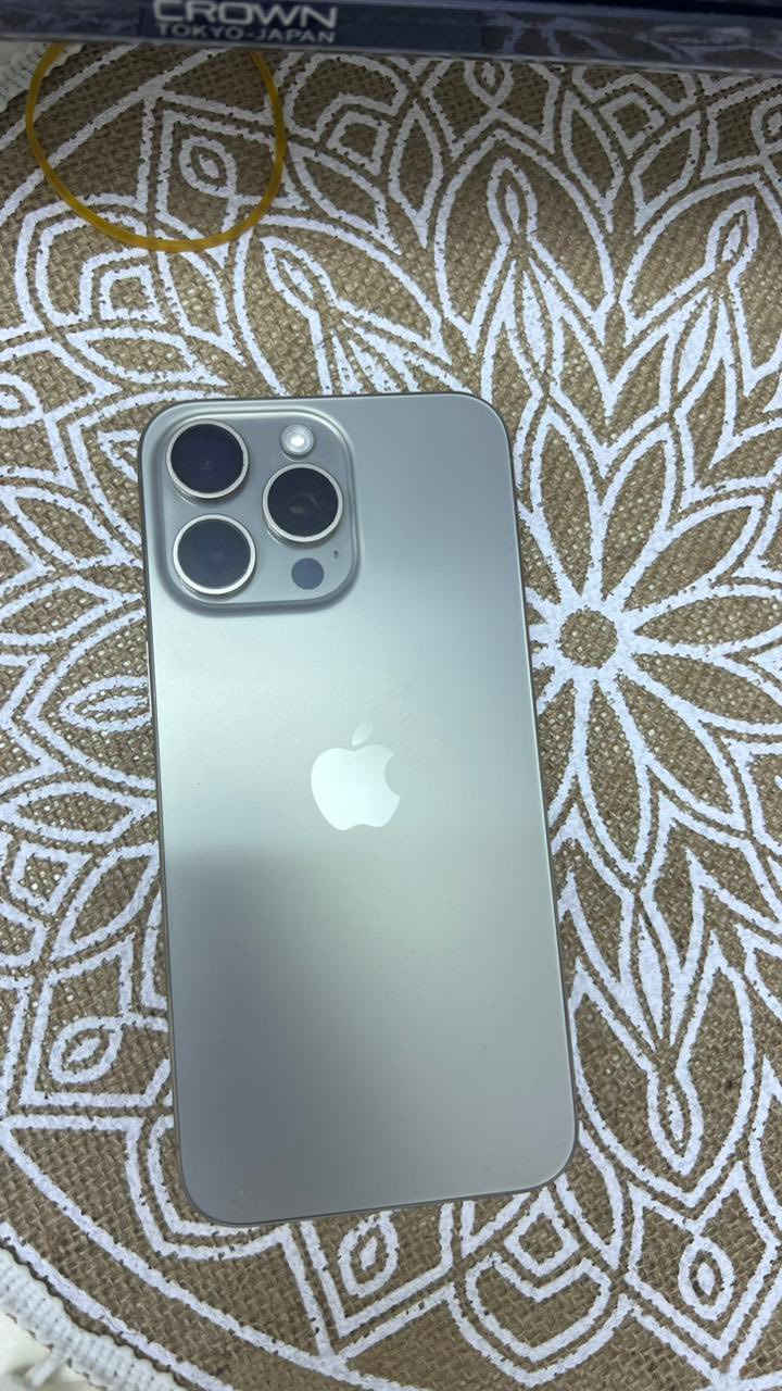 سلام عليكم

آيفون 15برو ماكس 
 ذاكره 256 
بطاريه 93%
ممفتوح ابد 

سعره مليون و100
***********
