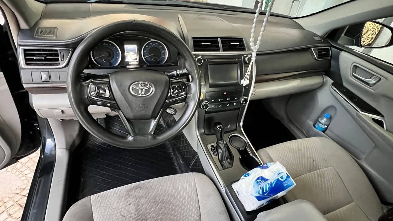 كامري لون نيلي  موديل ١٦ سنويه لحد٢٨ دفتر بنزين بيها السعر ١٤٥ وبيها مجال صبغ قطعتين البونيد وجاملغ السايق وشويه راس الشاصي بي ***********عنواني كوكوك دبس
